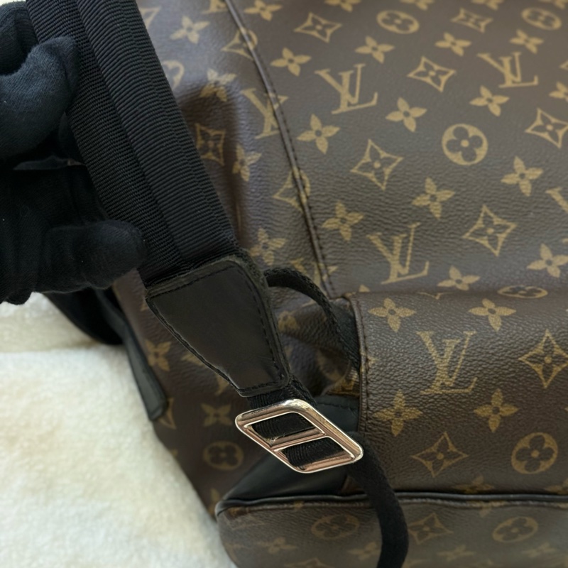 Lv Christopher MM後背包-11