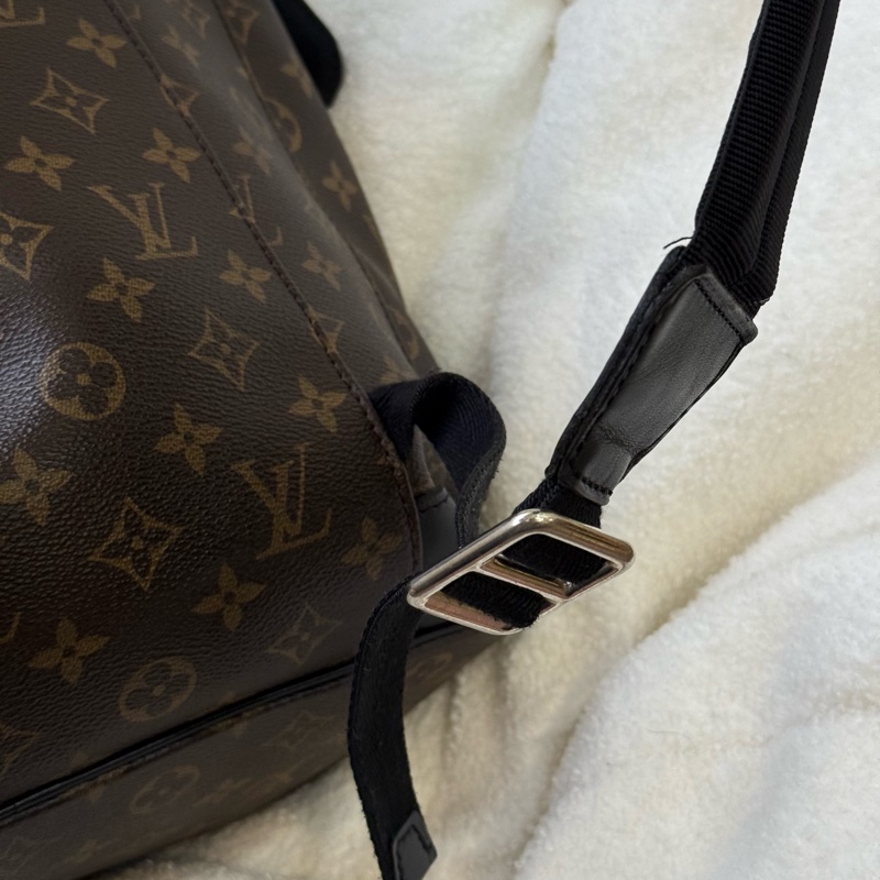 Lv Christopher MM後背包-12