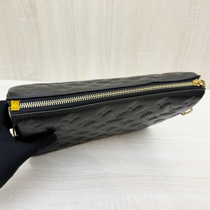 LV黑色羊皮Coussin PM/M21260-23