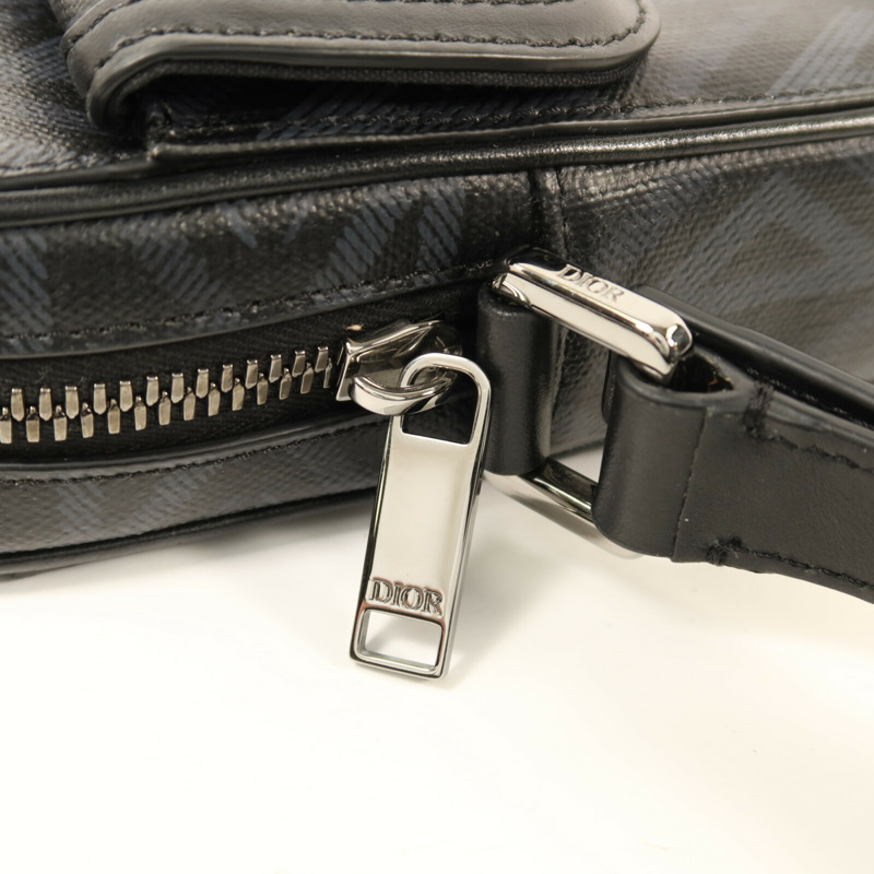 Dior 塗層帆布CD Diamond銀扣肩背袋-13