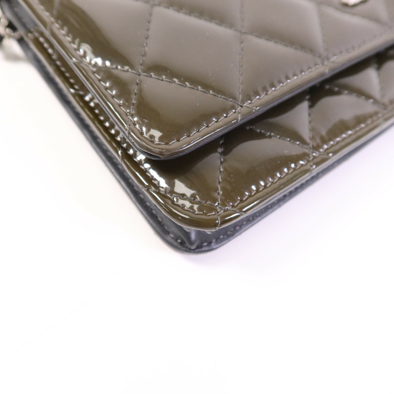 CHANEL 漆皮皮革WOC Wallet On Chain銀扣鏈帶肩背袋-10