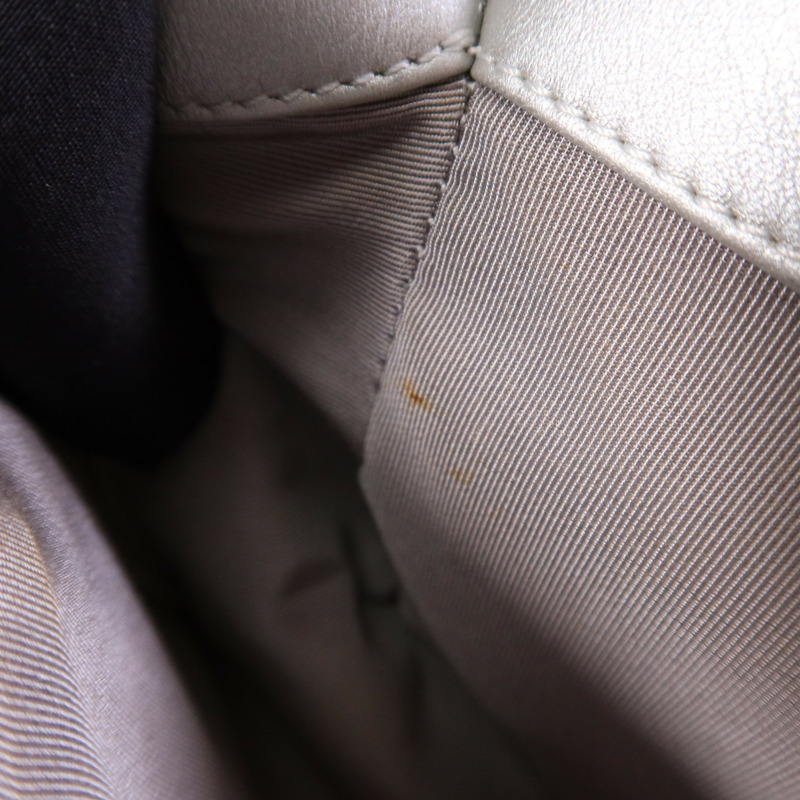 CHANEL 牛皮皮革Boy 25銀扣鏈帶肩背袋-16