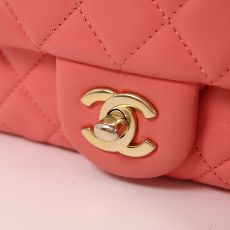 CHANEL 羊皮皮革Mini Classic 20金扣鏈帶肩背袋-10