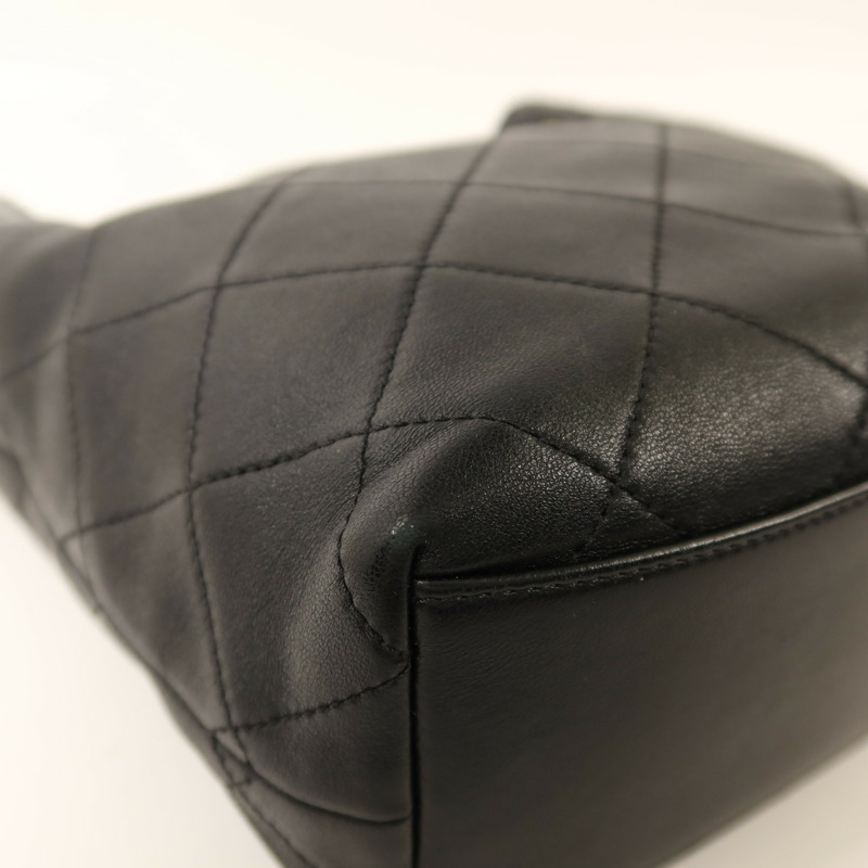 CHANEL 牛皮皮革Chain Shoulder金扣鏈帶肩背袋-11