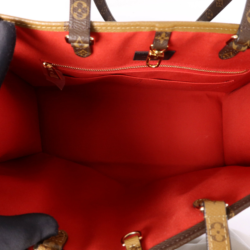 LOUIS VUITTON Monogram Giant OnTheGo GM金扣手挽肩背兩用袋-11