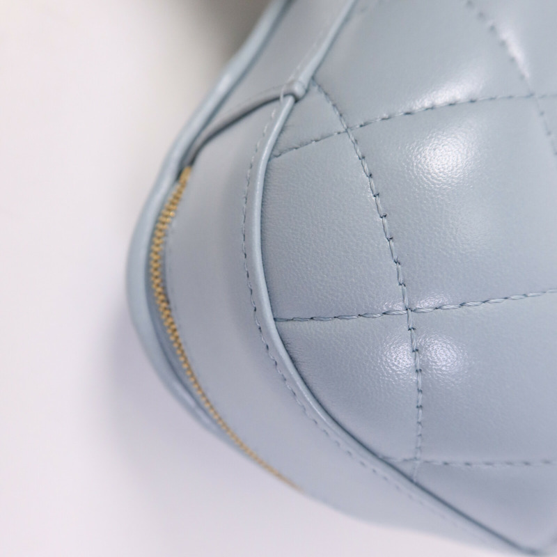 CHANEL 羊皮皮革CC Bubble Vanity金扣鏈帶肩背袋-6