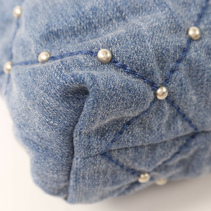 CHANEL 牛仔布Chanel 22 Mini銀扣鏈帶肩背袋-11