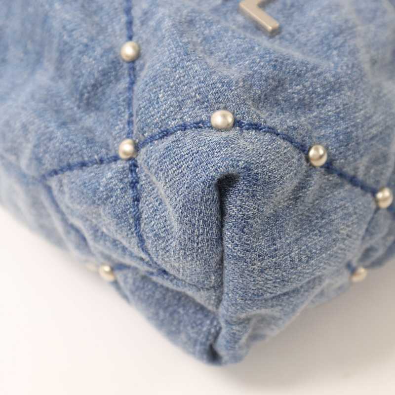 CHANEL 牛仔布Chanel 22 Mini銀扣鏈帶肩背袋-12