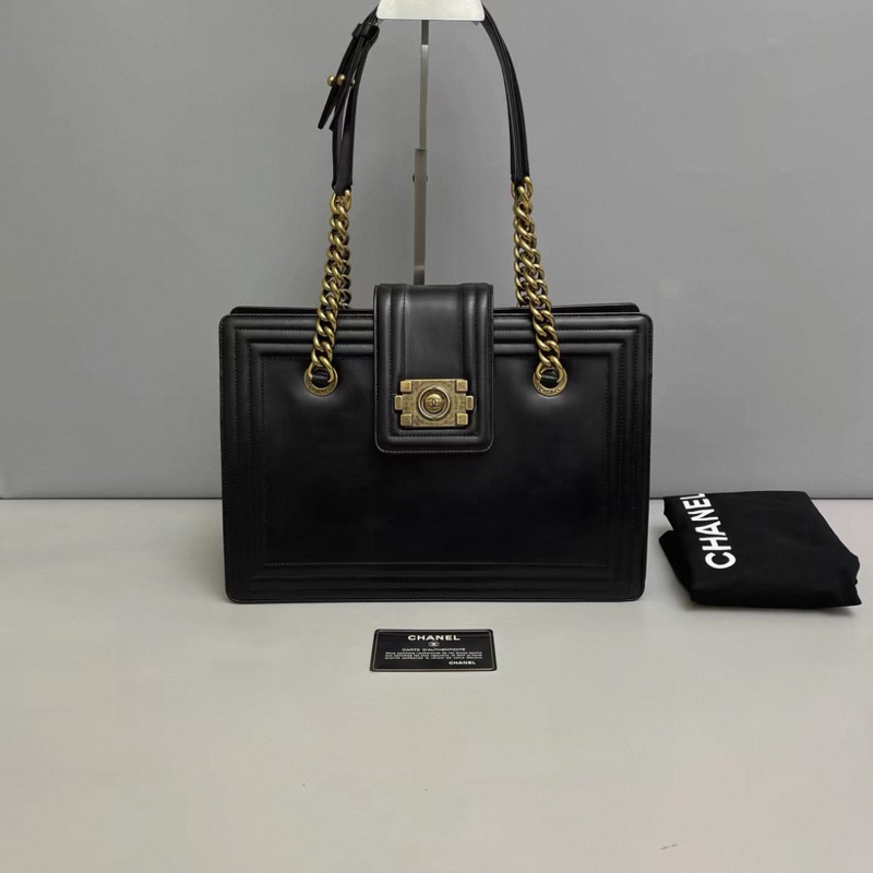 Chanel香奈兒 黑金牛皮Leboy托特包-0