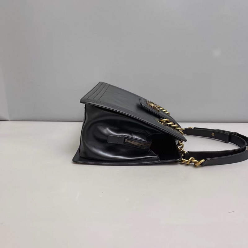 Chanel香奈兒 黑金牛皮Leboy托特包-2