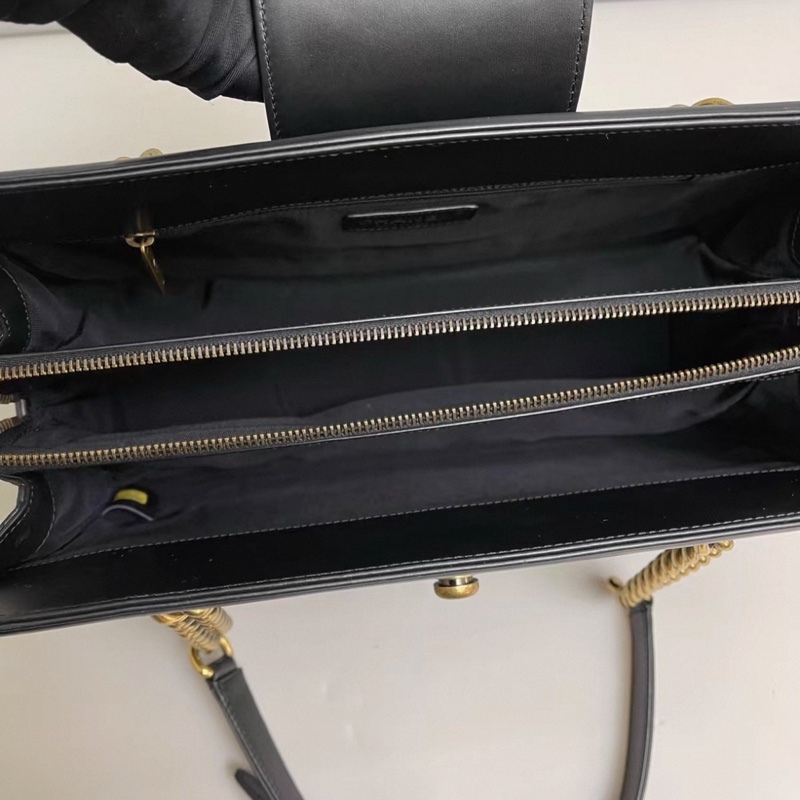 Chanel香奈兒 黑金牛皮Leboy托特包-6