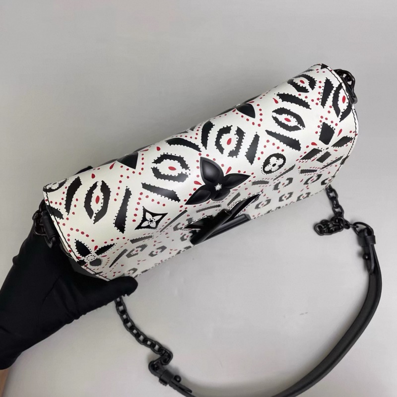 LV路易威登 twist中號 限量印花logo包-4