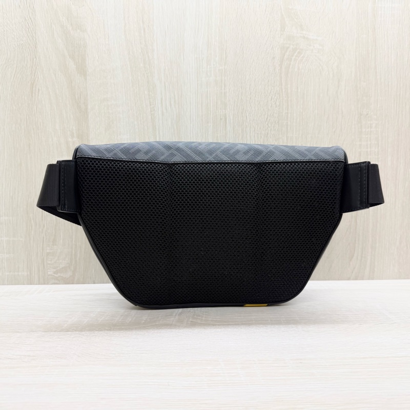 FENDI黑灰雙F拚黃斜線Diagonal胸口包7VA562 ALKA-2