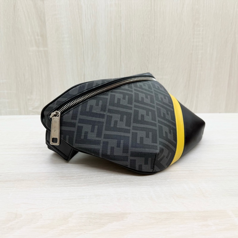 FENDI黑灰雙F拚黃斜線Diagonal胸口包7VA562 ALKA-5