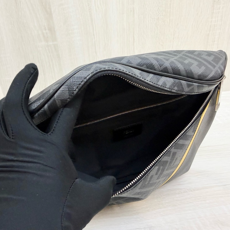 FENDI黑灰雙F拚黃斜線Diagonal胸口包7VA562 ALKA-13