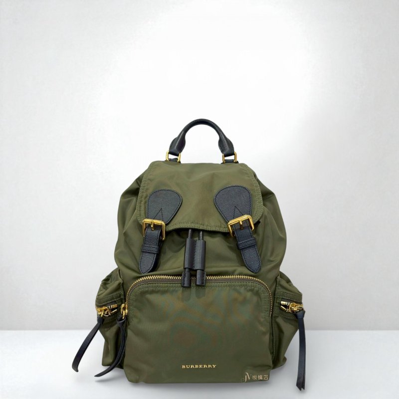 JY0149-BURBERRY軍綠色金釦尼龍中號後背包-0