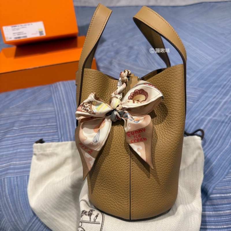 Hermes in the loop 18 餅乾色 豬鼻菜籃子 送Twilly 全新閑置品 全配-2