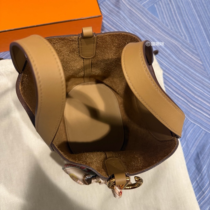 Hermes in the loop 18 餅乾色 豬鼻菜籃子 送Twilly 全新閑置品 全配-28