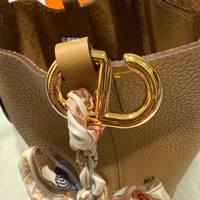 Hermes in the loop 18 餅乾色 豬鼻菜籃子 送Twilly 全新閑置品 全配-34