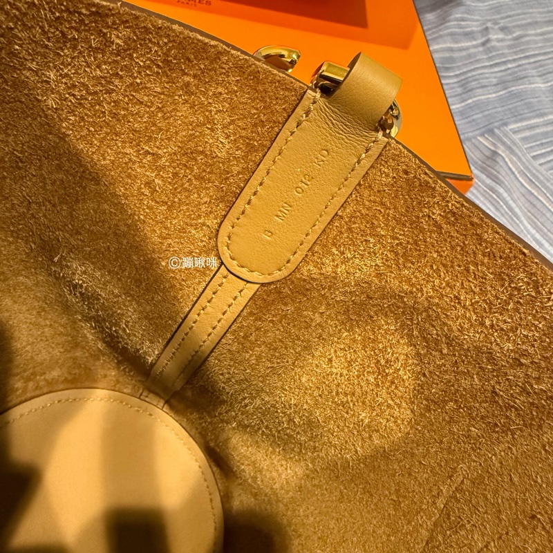 Hermes in the loop 18 餅乾色 豬鼻菜籃子 送Twilly 全新閑置品 全配-36