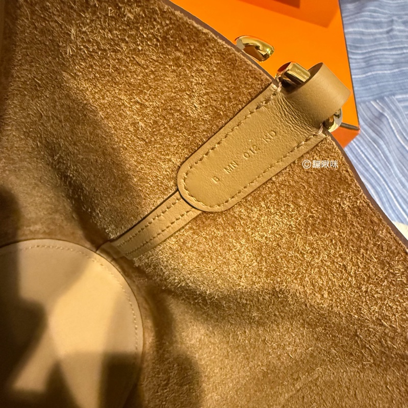 Hermes in the loop 18 餅乾色 豬鼻菜籃子 送Twilly 全新閑置品 全配-37