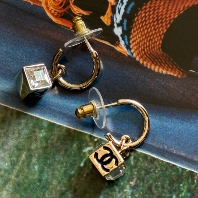 ::CHANEL:: ABE812淡金方鑽黑雙C耳環-4