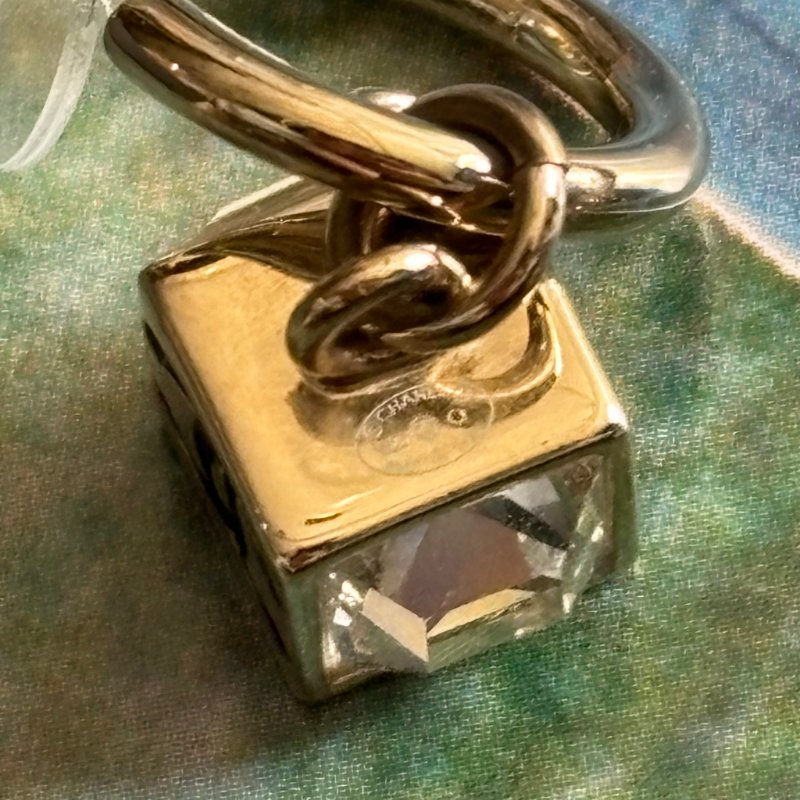 ::CHANEL:: ABE812淡金方鑽黑雙C耳環-6