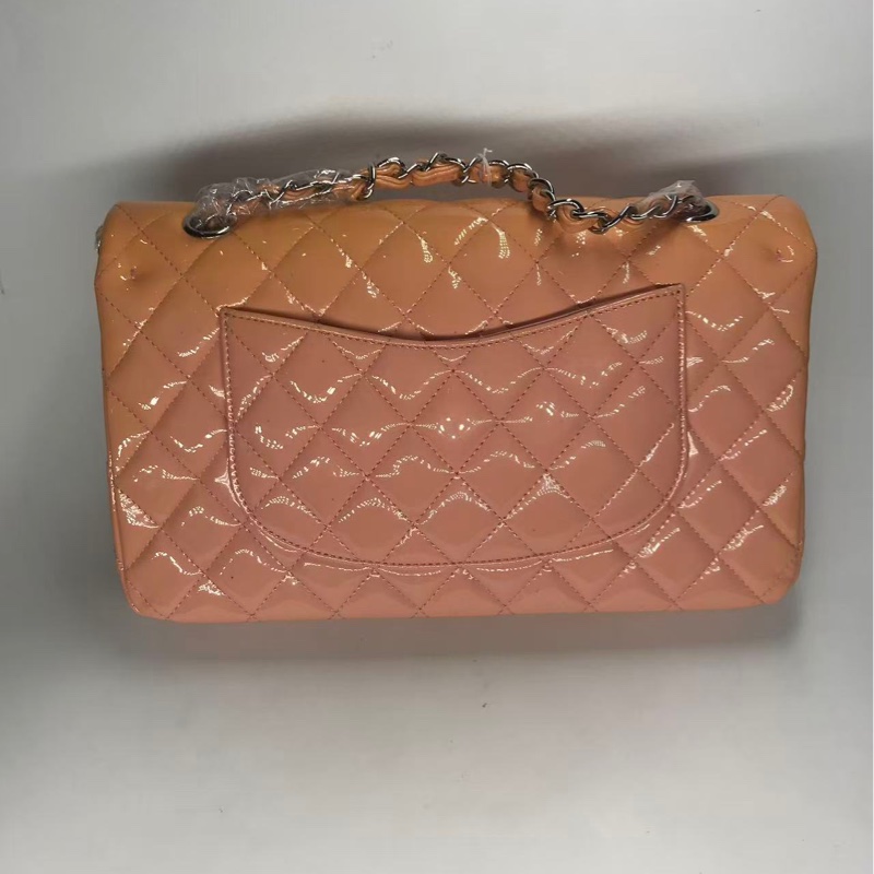 香奈儿 Classic Flap 裸粉色漆皮中号-1