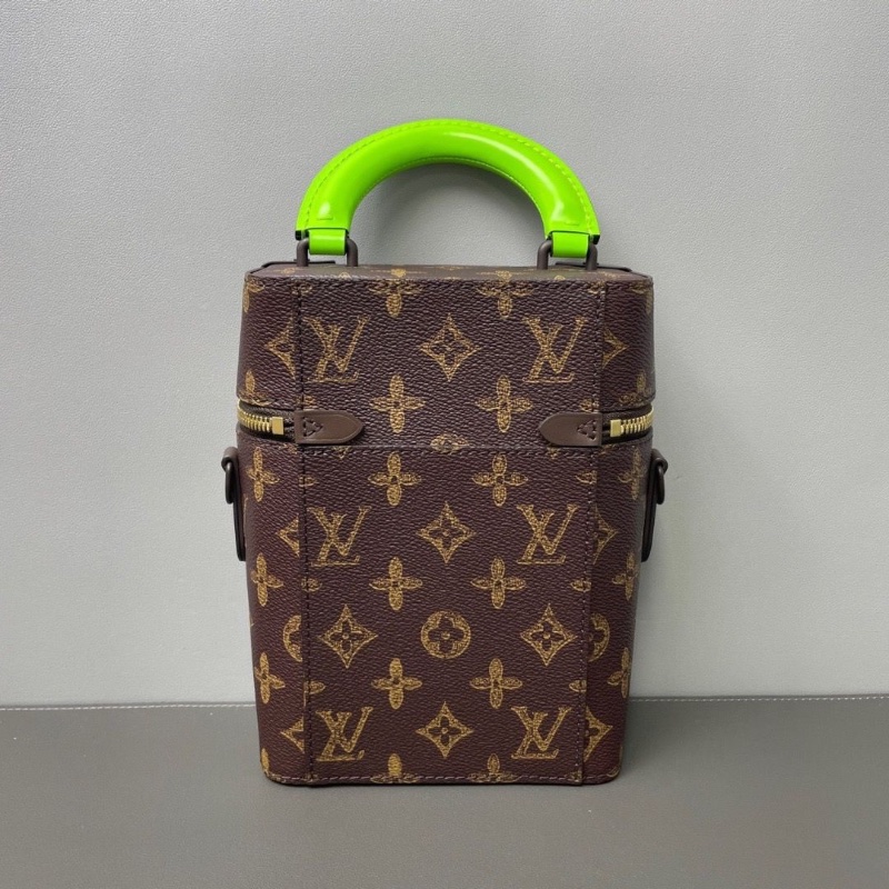 Lv 芯片款 秀款盒子包soft trunk新款限量斜背包老花獨特設計加上綠色15*21.5*7 98新配件塵袋-2
