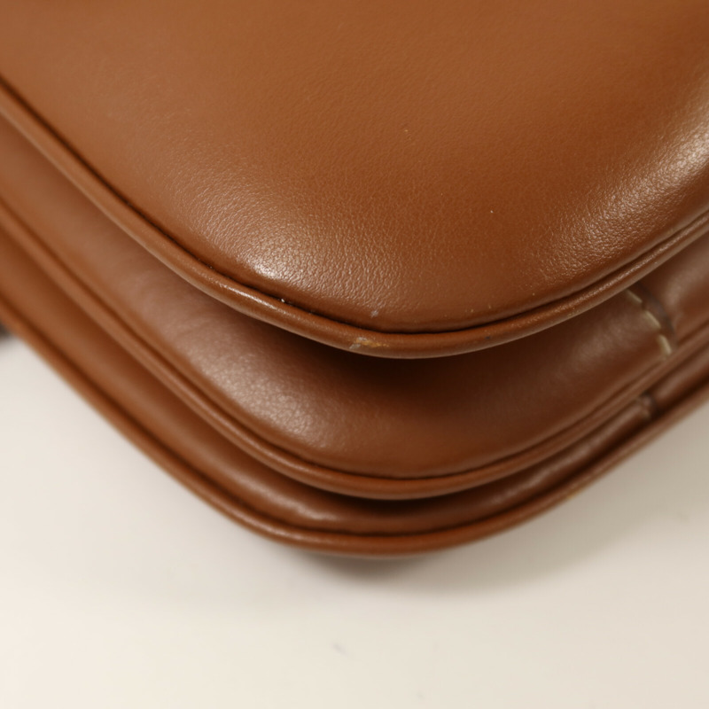 CELINE 牛皮皮革Medium Tabou金扣肩背袋-10