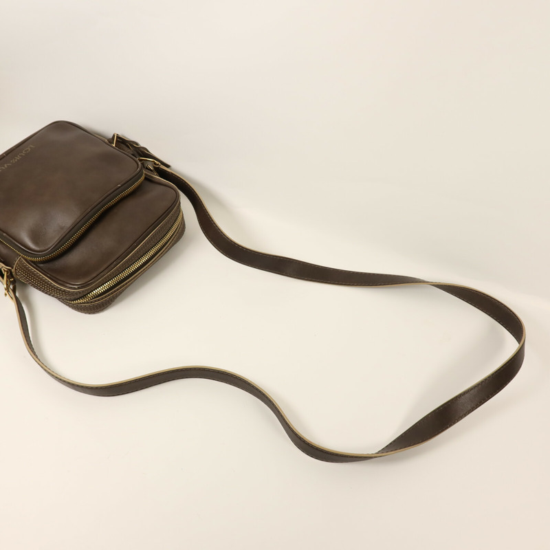 LOUIS VUITTON Bequia皮革Trotter GM金扣肩背袋-7