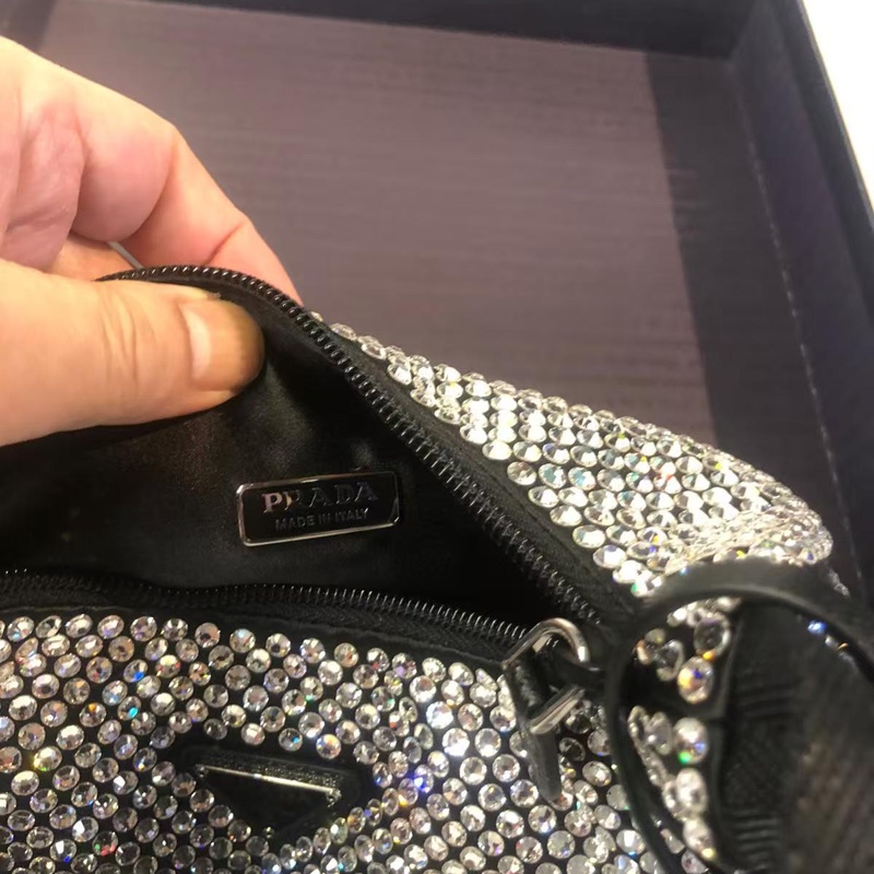 Prada 满钻腋下包-2