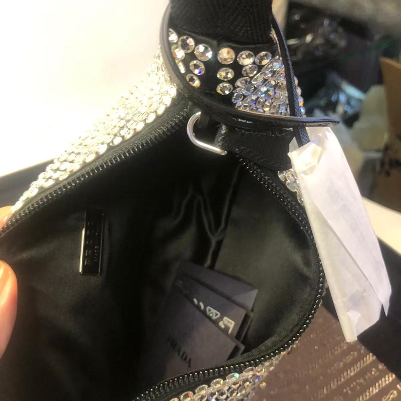 Prada 满钻腋下包-3