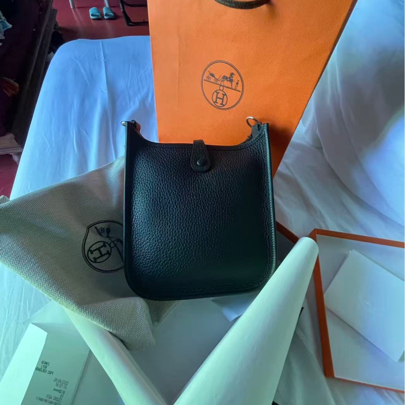 Hermès Evelyne 16 黑色小牛皮-5