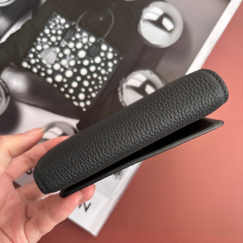 ::LOUIS VUITTON:: LV M26250 Victor 錢包 黑色蠟面小牛皮 皮革三摺短夾-2