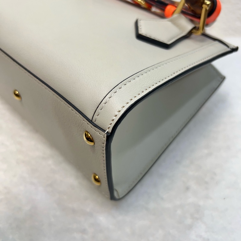 古馳竹節黛安那Gucci白色牛皮Diana Mini竹節包655661-17