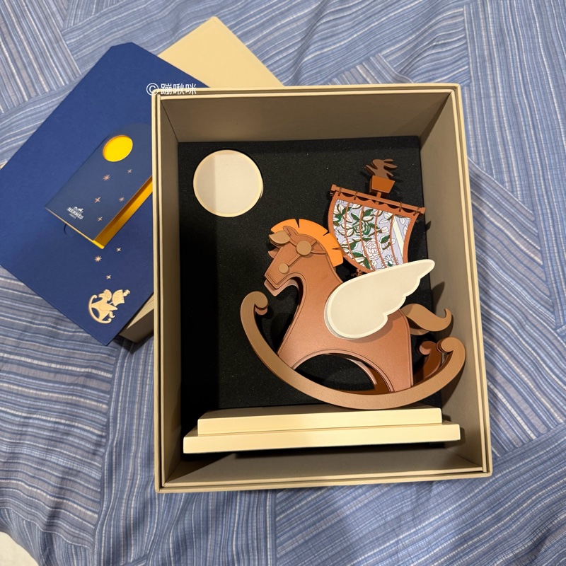 Hermes年度VIP中秋禮 搖搖飛馬夜燈禮盒 全新 絕版稀有-1