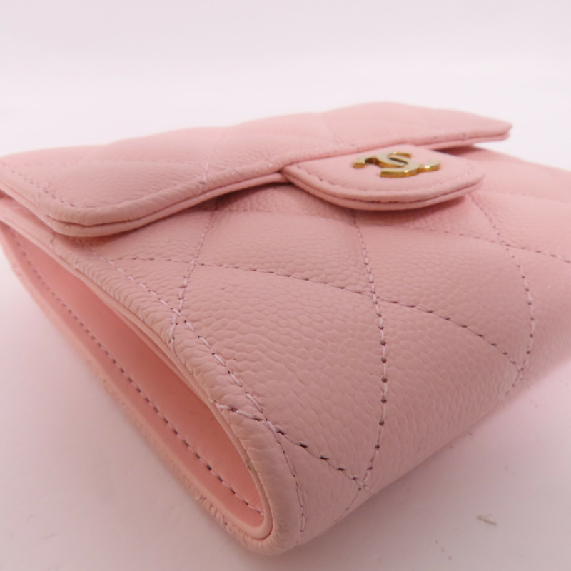 CHANEL 牛皮皮革Compact Flap Wallet金扣短錢包-4