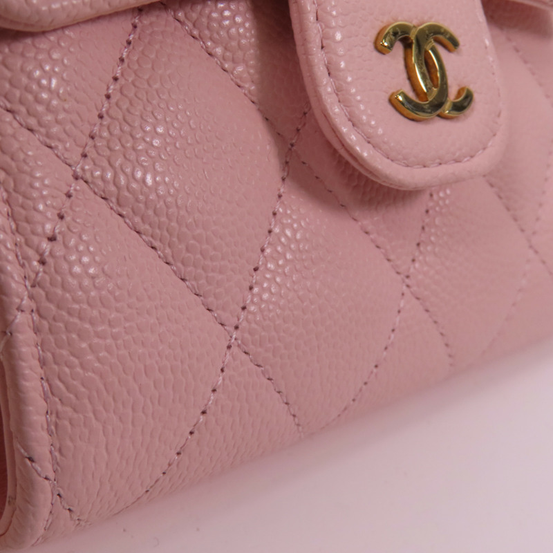 CHANEL 牛皮皮革Compact Flap Wallet金扣短錢包-11