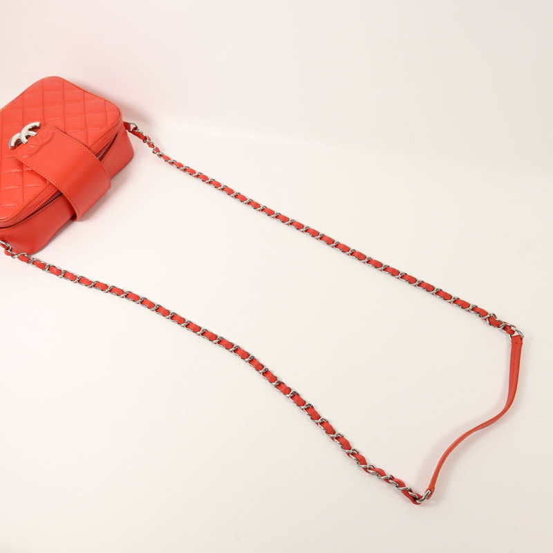 CHANEL 羊皮皮革Chain Shoulder銀扣鏈帶肩背袋-7