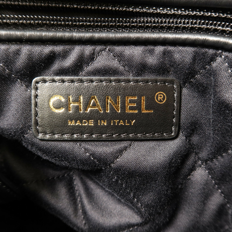 CHANEL 牛皮皮革22 Backpack金扣鏈帶背包-5