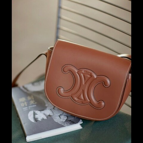 Celine cuir 光滑牛皮馬鞍包 焦糖色