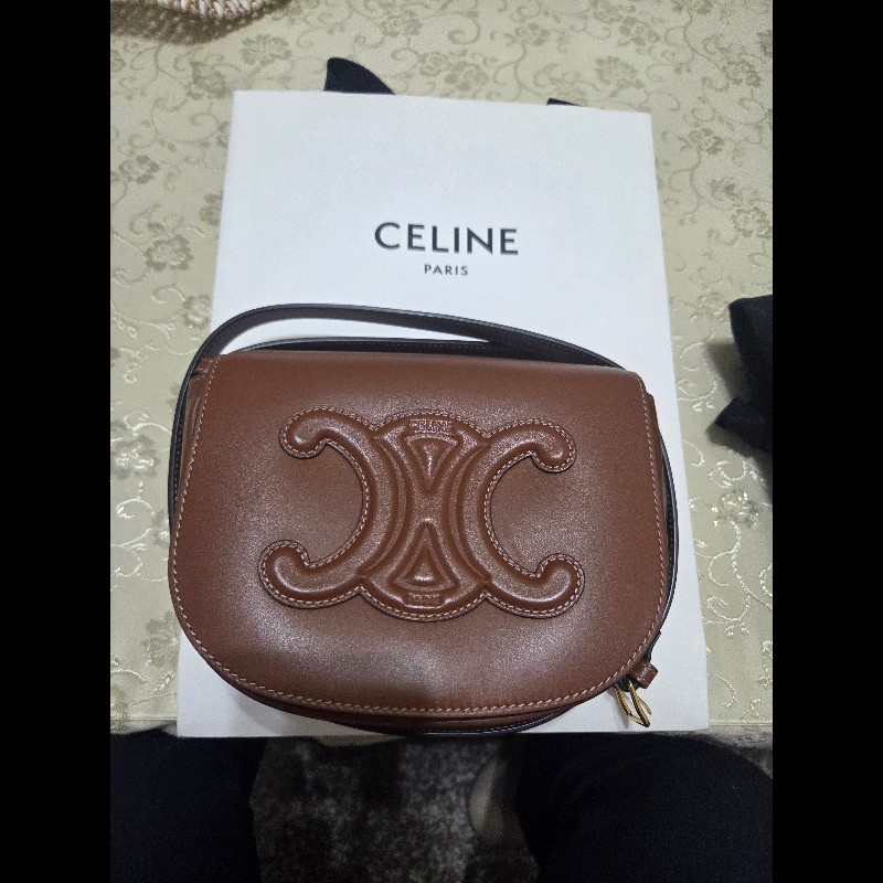 Celine cuir 光滑牛皮馬鞍包 焦糖色-6