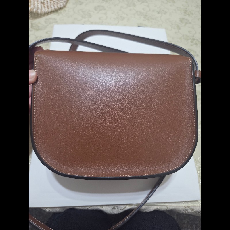 Celine cuir 光滑牛皮馬鞍包 焦糖色-8