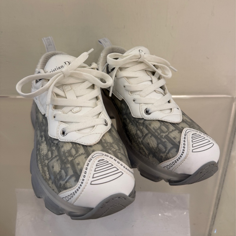 Dior 超美的休閒鞋 重點好穿-0