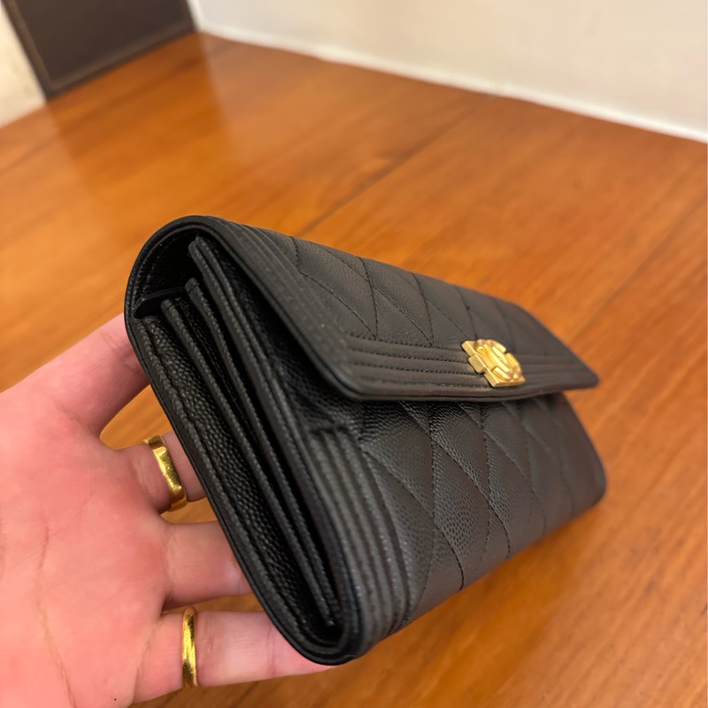 CHANEL 黑荔枝金BOY釦式長夾-2