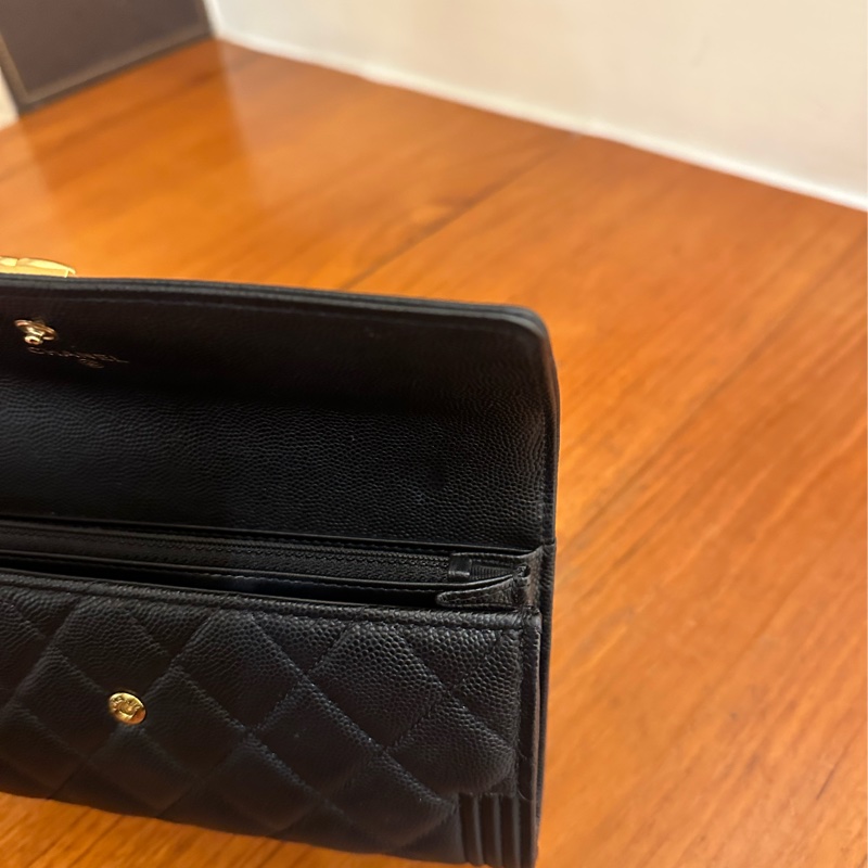 CHANEL 黑荔枝金BOY釦式長夾-8