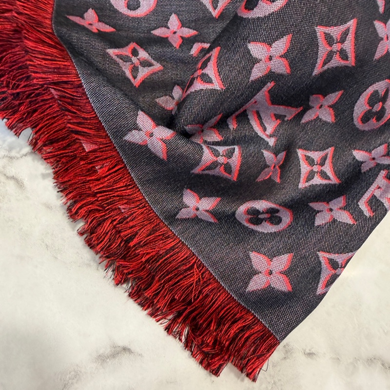 LV 深藍底紅Logo羊毛絲質方巾M76078-3