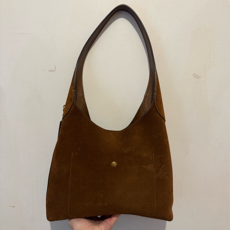 COACH Brooklyn 28 麂皮磁吸肩背包（咖啡色）-7