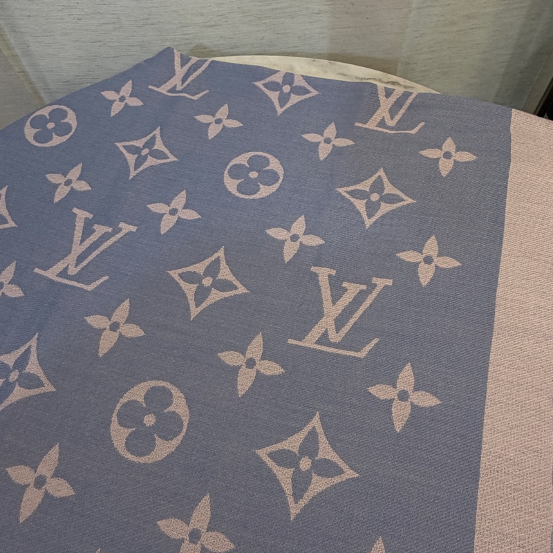 LV 淺藍粉大Logo羊毛絲質方巾M76170-3